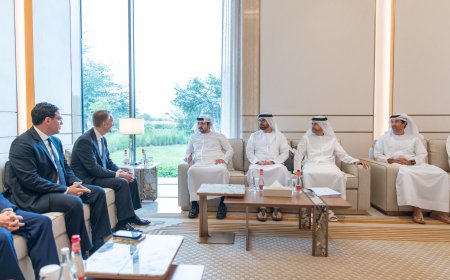 مكتوم بن محمد يلتقي الرئيس التنفيذي لمجموعة بروكفيلد