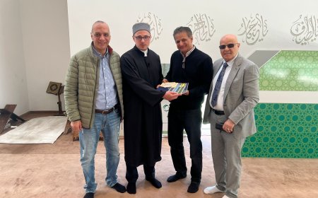 إقبال جماهيري  على مؤلفات المفكر علي محمد الشرفاء الحمادي في مدينة "جراتس" بالنمسا