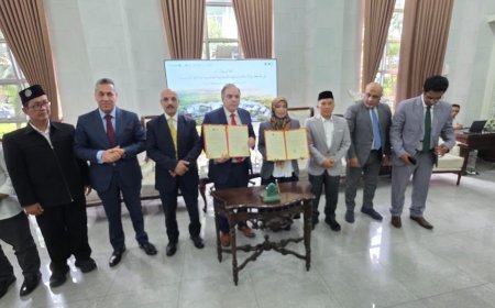 جامعة مولانا و«رسالة السلام» توحدان الجهود لنشر القيم القرآنية عالمياً