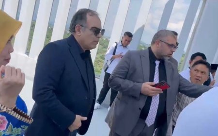 وفد "رسالة السلام" يتفقد موقع إنشاء معهد الشرفاء الحمادي للدراسات القرآنية