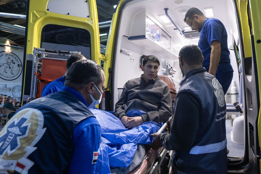 المستشفى الإماراتي العائم يستقبل 5 مرضى جددا من غزة ليرتفع الإجمالي إلى 66 مريضاً