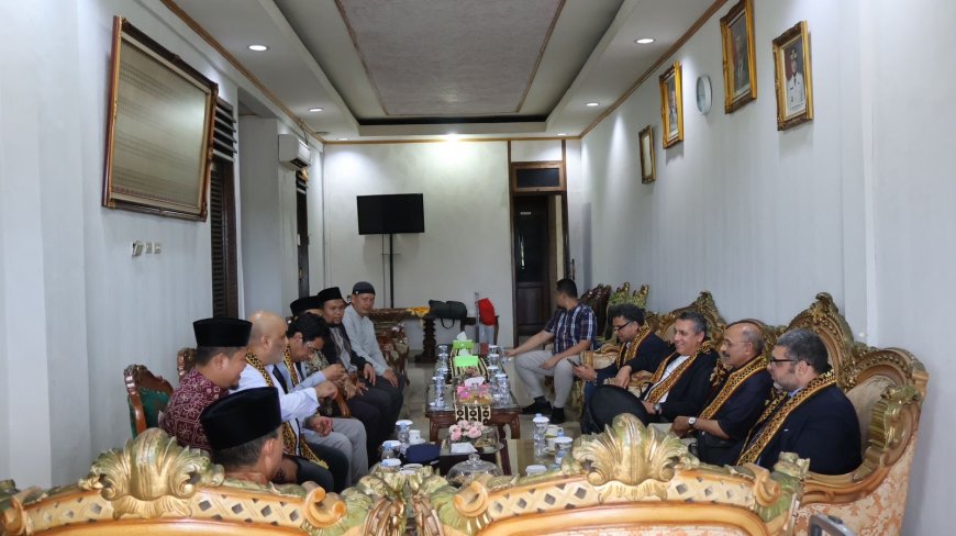 محمد الشنتناوي يكتب.. لماذا كانت حفاوة إستقبال وفد رسالة السلام العالمية في إندونيسيا ؟