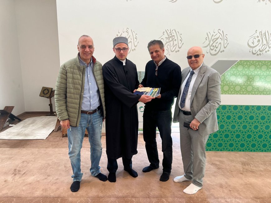 إقبال جماهيري  على مؤلفات المفكر علي محمد الشرفاء الحمادي في مدينة "جراتس" بالنمسا