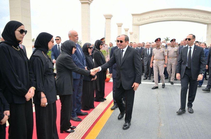 الرئيس السيسى يتقدم مشيعى جنازة اللواء كمال مدبولى والد رئيس الوزراء الدكتور مصطفى مدبولي في جنازة عسكرية مهيبة | صور