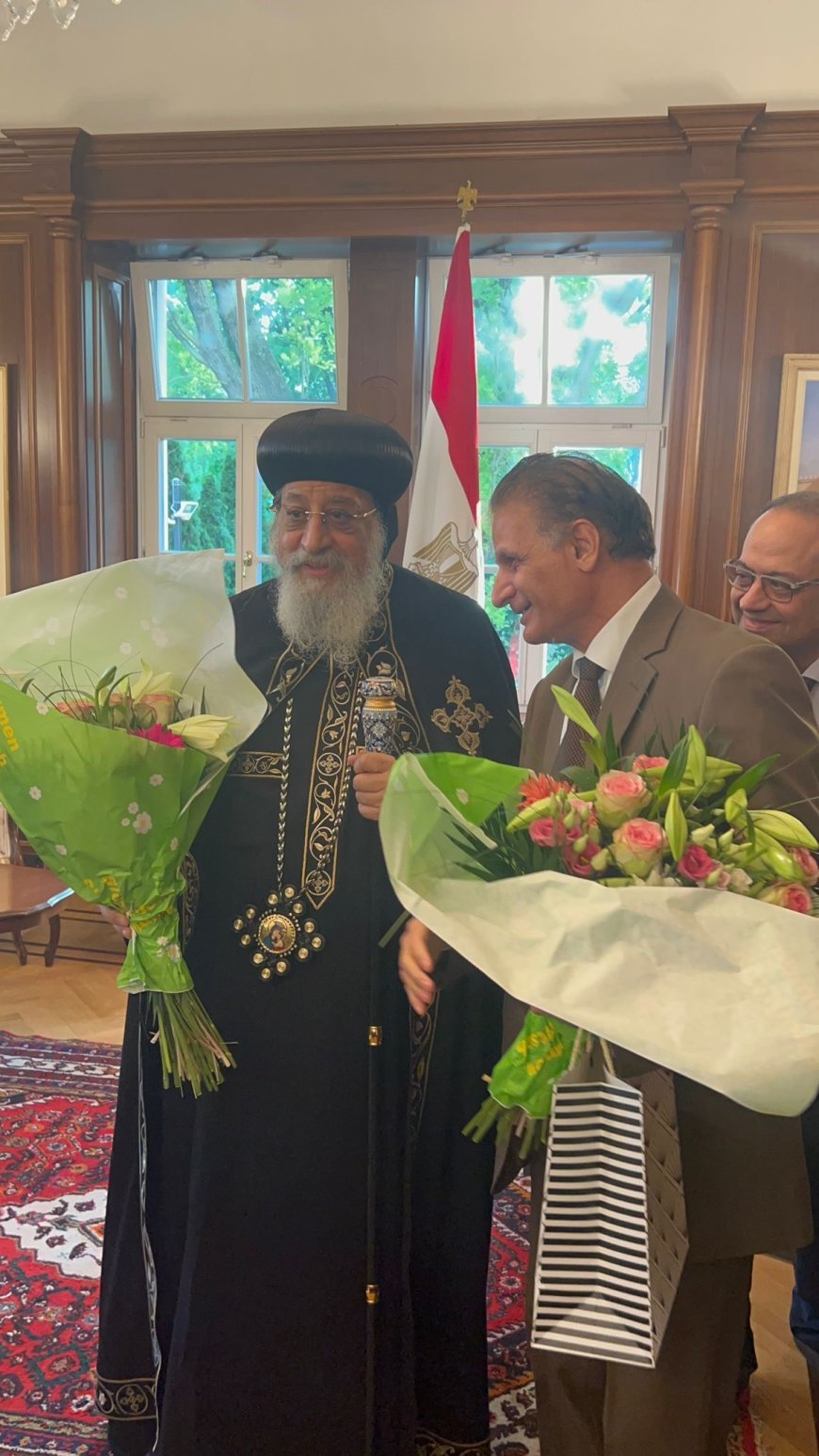 مؤسسة "رسالة السلام العالمية" تُكرم البابا تواضروس الثاني في فيينا بلفتة تقديرية من المفكر علي الشرفاء الحمادي