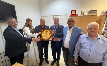 "رسالة السلام" و"مركز العرب" يكرمان البروفيسور عبد السلام العيساوي ويمنحانه "درع" المكتبة الرقمية للشرفاء الحمادي