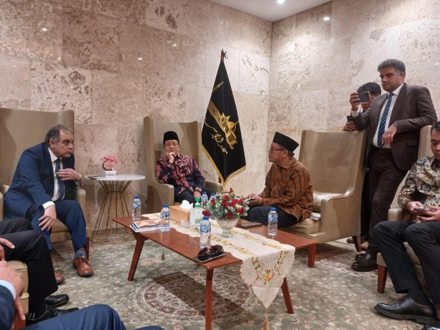 قرار تاريخي من حكومة إندونيسيا : أكبر مقر عالمي لرسالة السلام ينطلق من مسجد الاستقلال