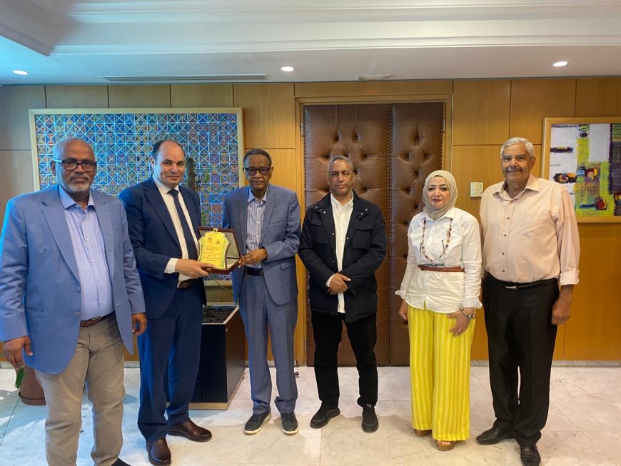 المدير العام لاتحاد إذاعات الدول العربية يشيد بالمشروع التنويري للمفكر علي الشرفاء الحمادي وأنشطة "رسالة السلام"