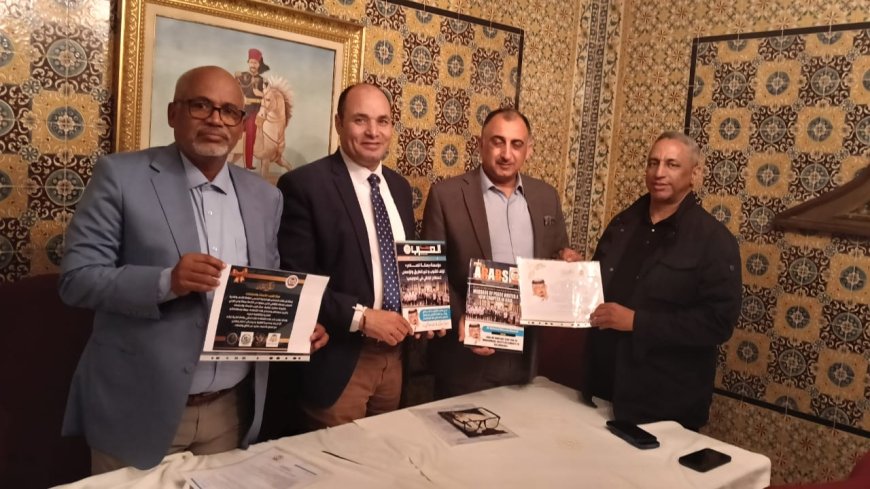تقديرًا لجهوده.. المنصف بن عامر يتسلم شهادة عضوية المكتبة الرقمية للشرفاء الحمادي