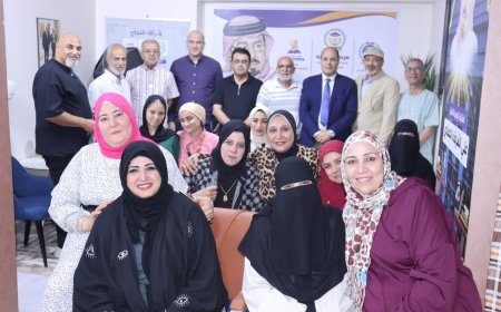 انطلاق الموسم الثقافي الثاني للمكتبة الرقمية للشرفاء الحمادي بمناقشة كتاب "السلام يصنع التعايش" بحضور حشد من أعضاء النادي الأهلي