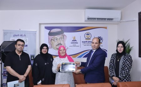 مركز العرب للأبحاث والدراسات يكرّم أعضاء بالنادي الأهلي تقديرًا لإسهاماتهم المجتمعية