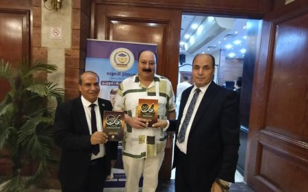 المكتبة الرقمية للشرفاء الحمادي تهدي الفنان ماجد القلعي إصدارات المفكر العربي علي محمد الشرفاء الحمادي