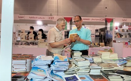 إصدارات رسالة السلام باللغة التركية تجذب زوار معرض إسطنبول للكتاب | صور