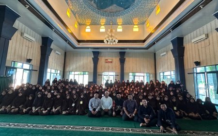 رئيس مؤسسة دار الفتح لامبونج يشيد برؤية علي محمد الشرفاء الحمادي حول الفهم الصحيح للقرآن ومعنى المسلم الذي أراده الله
