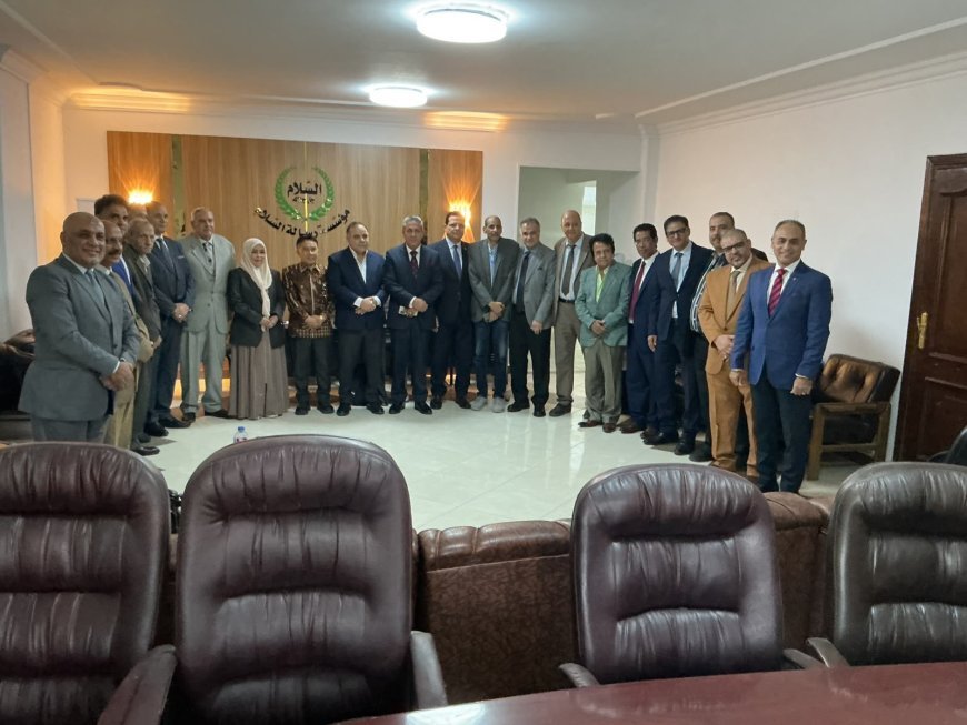 وفد جامعة مولانا مالك إبراهيم الإندونيسية يزور مؤسسة رسالة السلام بالقاهرة لبحث التعاون الثقافي والفكري وتعزيز جسور التواصل بين الشعوب | صور