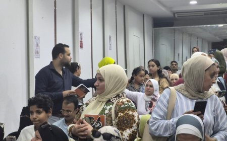 خلال ندوة «مدرستك حياتك» بالإسكندرية.. توزيع نسخ من الجزء التاسع من كتاب «ومضات على الطريق» للمفكر علي محمد الشرفاء الحمادي