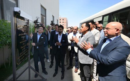 *رئيس الوزراء يفتتح مصنع "ليجيالونغ" لصناعة الفرش ومنتجات الأبواب والنوافذ بالمنطقة الصناعية بالسخنة - رافقه وزير الصناعة | صور*