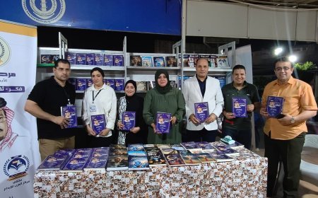 الكاتبة والأديبة غادة مأمون تزور جناح المكتبة الرقمية للشرفاء الحمادي بمعرض نادي الترسانة للكتاب