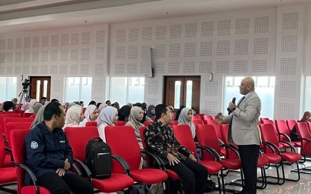 في أعرق وأقدم جامعات إندونيسيا..ثلاث محاضرات بجامعة غاجا مادا عن  رؤى وأفكار  المفكر العربى علي محمد الشرفاء الحمادى