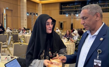 وفد مؤسسة رسالة السلام العالمية يلتقي صبيحة حسن خطاب على هامش المؤتمر الدولي العاشر لفرسان وفارسات رسالة السلام