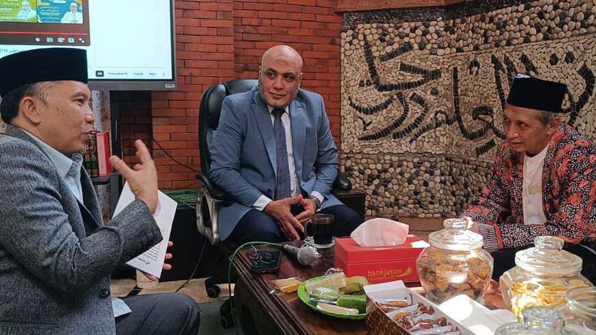 نشاط تنويري مكثف لوفد «رسالة السلام العالمية» في تولونج أجونج بإندونيسيا..