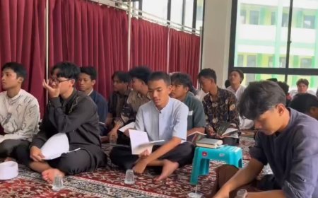 بالصور ..د. تامر الغزاوي: إستمرار دراسة ومناقشة كتب المفكر  علي الشرفاء الحمادي في مساجد إندونيسيا وسط قبول واسع