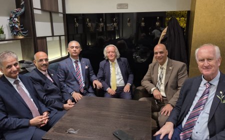  شراكة فكرية عابرة للقارات.. وفد "رسالة السلام العالمية" يبحث في فيينا آفاق التعاون الدولي مع المبتكر النمساوي تيتوس ليبر ورئيس الاتحاد العالمي للسلام بيتر هايدر